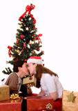 couple+at+christmas+time