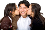 twins+kissing+a+man