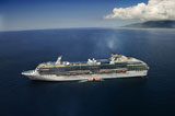 Cruise+liner+at+sea.
