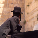 Jewish+man+praying+at+the+Western+Wall