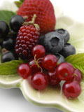 Close-up+of+berries+on+a+platter