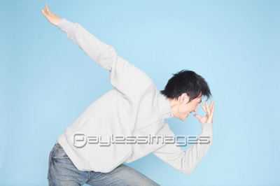 変なポーズをとる男性 商用利用可能な無料素材 フリー素材ならペイレスイメージズ 変なポーズをとる男性 商用利用可能な無料素材 フリー素材ならペイレスイメージズ