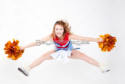 ジャンプするチアガール 商用利用可能な写真素材 イラスト素材ならストックフォトの定額制ペイレスイメージズ