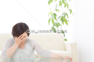 落ち込む女性 ストックフォトの定額制ペイレスイメージズ