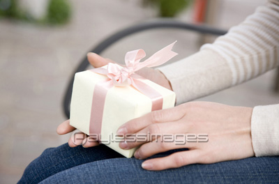 �ץ쥼��Ȥ򳫤������