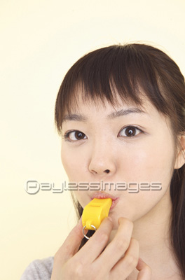 笛を吹く女性 - 商用利用可能な写真素材・イラスト素材ならストック