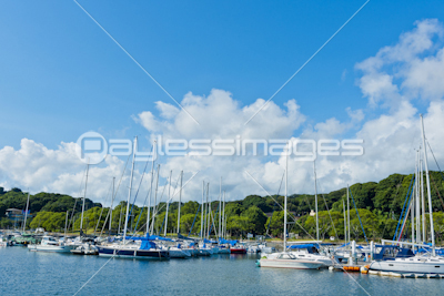 ヨットハーバー 商用利用可能な写真素材 イラスト素材ならストックフォトの定額制ペイレスイメージズ