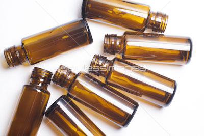 栄養ドリンク剤の空き瓶 ストックフォトの定額制ペイレスイメージズ
