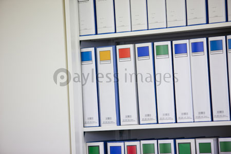 オフィスの書類棚 商用利用可能な写真素材 イラスト素材ならストックフォトの定額制ペイレスイメージズ