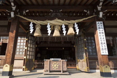 出水神社の拝殿としめ縄 - 商用利用可能な写真素材・イラスト素材なら