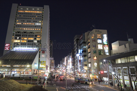 中野駅前夜景 ストックフォトの定額制ペイレスイメージズ
