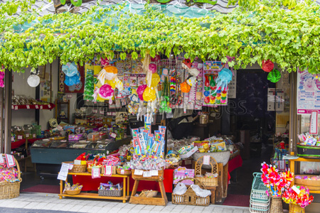 駄菓子屋 商用利用可能な写真素材 イラスト素材ならストックフォトの定額制ペイレスイメージズ 駄菓子屋 商用利用可能な写真素材 イラスト素材ならストックフォトの定額制ペイレスイメージズ