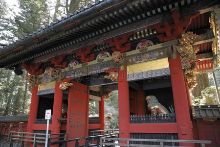 日光 東照宮 表門 商用利用可能な写真素材 イラスト素材ならストックフォトの定額制ペイレスイメージズ