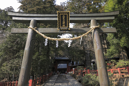 日光 東照宮 石鳥居 商用利用可能な写真素材 イラスト素材ならストックフォトの定額制ペイレスイメージズ