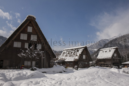 白川郷 ストックフォトの定額制ペイレスイメージズ