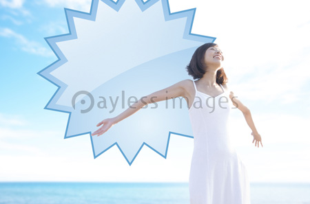 海辺で天を仰ぐ女性 商用利用可能な写真素材 イラスト素材ならストックフォトの定額制ペイレスイメージズ 海辺で天を仰ぐ女性 商用利用可能な写真素材 イラスト素材ならストックフォトの定額制ペイレスイメージズ