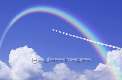 飛行機雲と入道雲 商用利用可能な写真素材 イラスト素材ならストックフォトの定額制ペイレスイメージズ