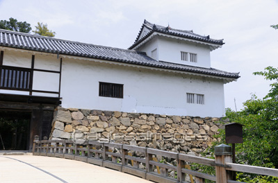 彦根城天秤櫓 商用利用可能な写真素材 イラスト素材ならストックフォトの定額制ペイレスイメージズ