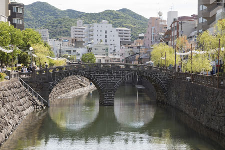 長崎市の眼鏡橋 商用利用可能な写真素材 イラスト素材ならストックフォトの定額制ペイレスイメージズ