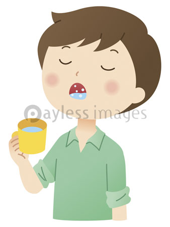 うがいをする男性