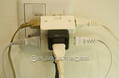 タコ足配線 商用利用可能な写真素材 イラスト素材ならストックフォトの定額制ペイレスイメージズ