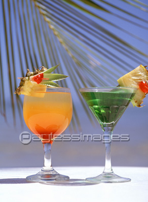 トロピカルドリンク ストックフォトの定額制ペイレスイメージズ