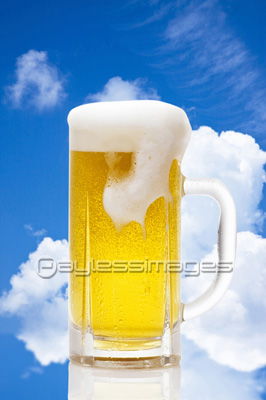 生ビール 商用利用可能な写真素材 イラスト素材ならストックフォトの定額制ペイレスイメージズ