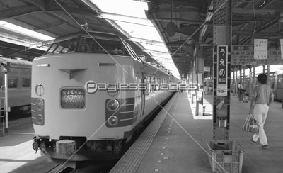 鉄道 国鉄・上野駅 16・17番線ホーム列車編成案内板 - 商用利用可能な