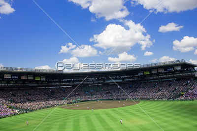 第９２回夏の全国高校野球の甲子園球場 商用利用可能な写真素材 イラスト素材ならストックフォトの定額制ペイレスイメージズ