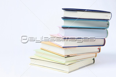 山積みの本 商用利用可能な写真素材 イラスト素材ならストックフォトの定額制ペイレスイメージズ