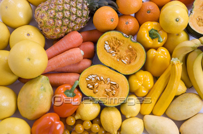 黄色い野菜と果物 ストックフォトの定額制ペイレスイメージズ