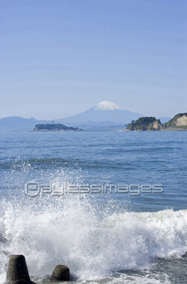 富士と江ノ島遠望