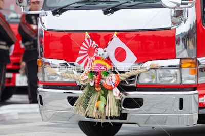 消防車のしめ縄 ストックフォトの定額制ペイレスイメージズ