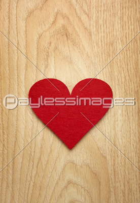 Red,heart,on,the,wooden,background