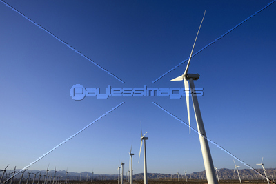 砂漠の風力発電