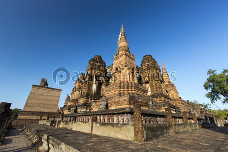 タイ国スコータイの遺跡ワットマハータート