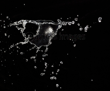 水しぶき 黒バック 商用利用可能な写真素材 イラスト素材ならストックフォトの定額制ペイレスイメージズ 水しぶき 黒バック 商用利用可能な写真素材 イラスト素材ならストックフォトの定額制ペイレスイメージズ