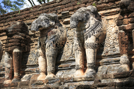タイ国カムペーンペット県の遺跡ワット・チ...