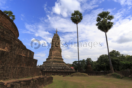 タイ国スコータイの遺跡ワット・プラ・シー...