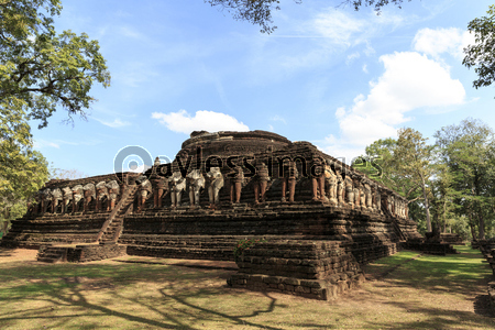 タイ国カムペーンペット県の遺跡ワット・チャーンロープ