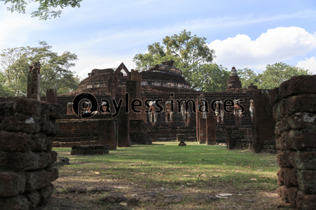 タイ国カムペーンペット県の遺跡ワット・チャーンロープ