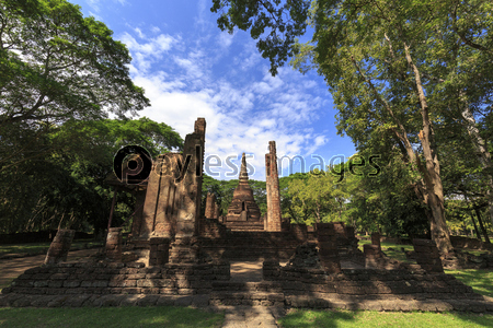 タイ国スコータイ県シーサッチャナライ歴史公園の遺跡ワット・ナーンパヤー