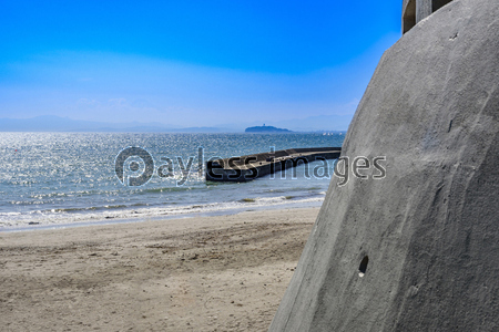 森戸海岸 砂浜 防波堤 商用利用可能な写真素材 イラスト素材ならストックフォトの定額制ペイレスイメージズ