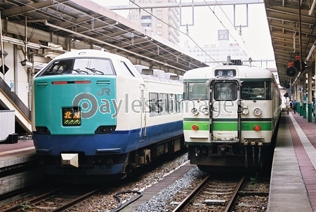 特急北越号485系3000番台＆信越本線115系 - 商用利用可能な写真素材