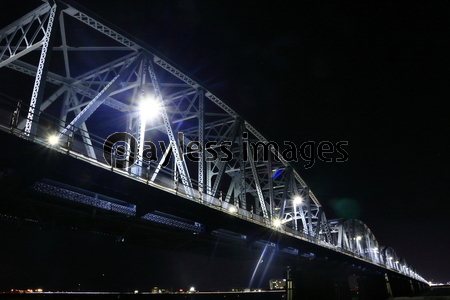 夜の吉野川橋 商用利用可能な写真素材 イラスト素材ならストックフォトの定額制ペイレスイメージズ