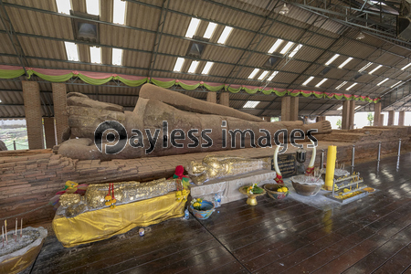 タイ国ナコンラーチャシーマー県の寺院ワットタンマチャックセーマーラームの涅槃仏