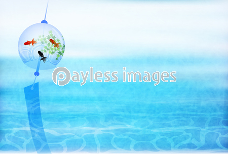 風鈴 金魚 暑中見舞い 背景 商用利用可能な写真素材 イラスト素材ならストックフォトの定額制ペイレスイメージズ