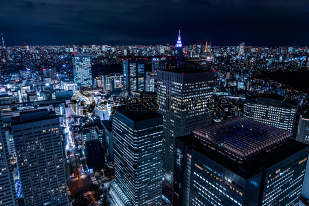 都庁展望台から見る新宿の夜景 商用利用可能な写真素材 イラスト素材ならストックフォトの定額制ペイレスイメージズ
