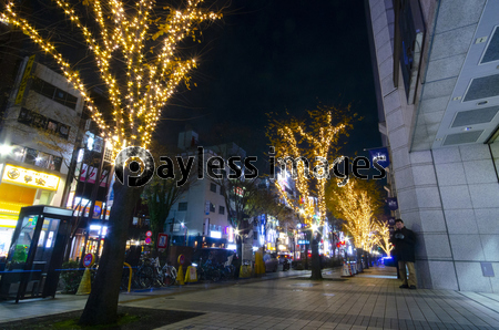 錦糸町 夜 イルミネーション 商用利用可能な写真素材 イラスト素材ならストックフォトの定額制ペイレスイメージズ