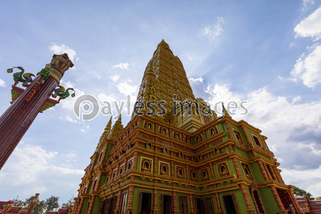 タイ国クラビ県の寺院ワット・マハタート・...
